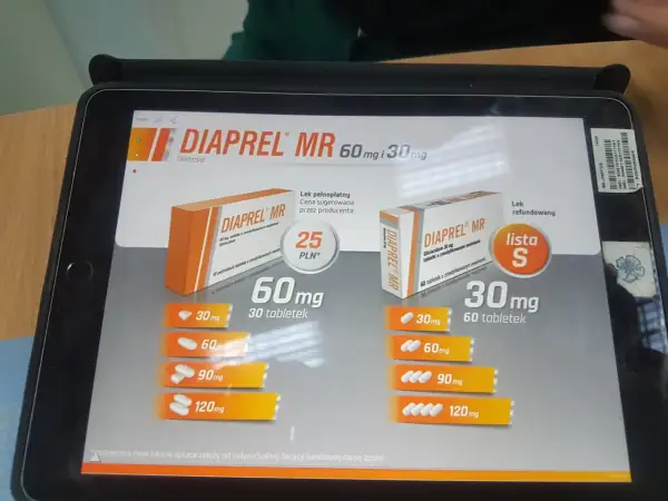 Na ekranie tabletu widoczna jest reklama leku DIAPREL MR z gliklazydem, prezentująca różne dawki i opakowania.